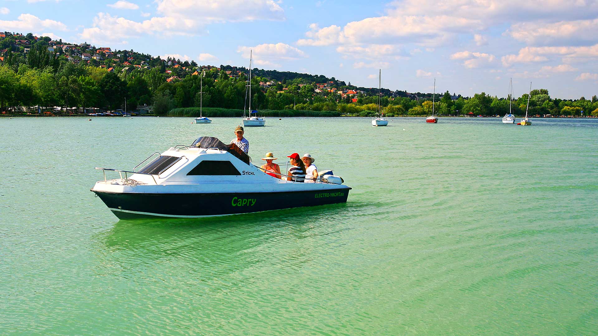 Elektromotoros kishajó a Balatonon eladó