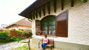 Társasági élet élésére alkalmas otthon